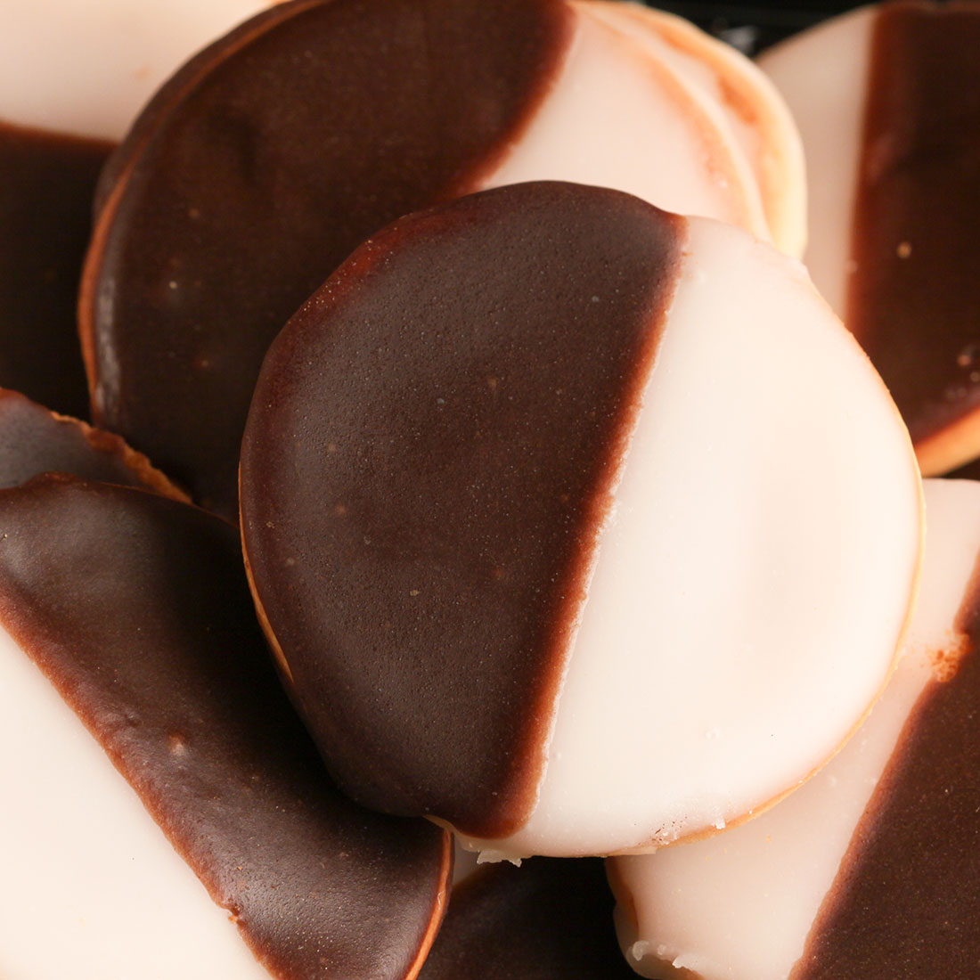 lilies black and white cookies Mini Black & White Kosher Shortbread Cookies